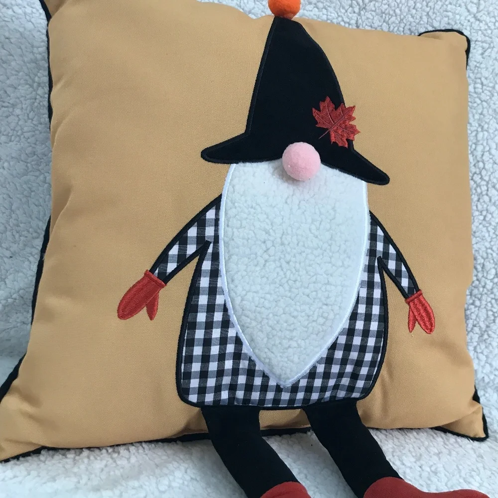 🌻NWT Fall Harvest Decor Accent Pillow With Gnome